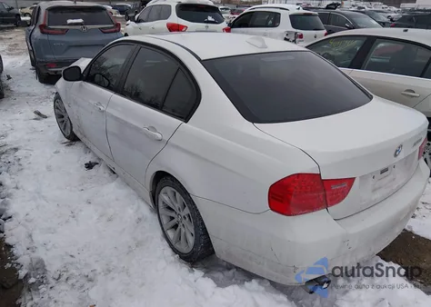 2011 BMW 328I xDrive z USA, uszkodzony, nr VIN WBAPK7C51BA819196
